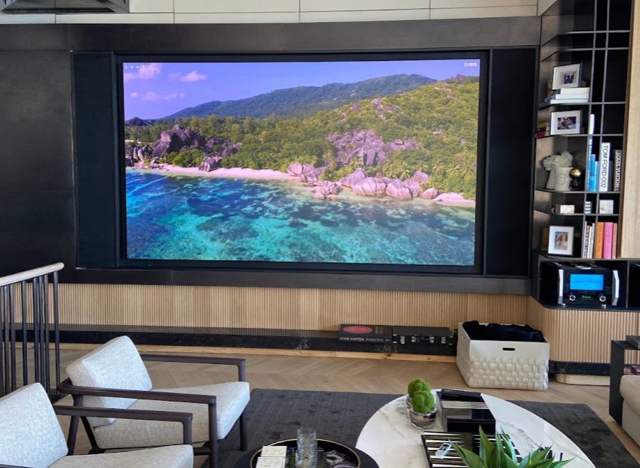 Samsung The Wall – 168 Inch