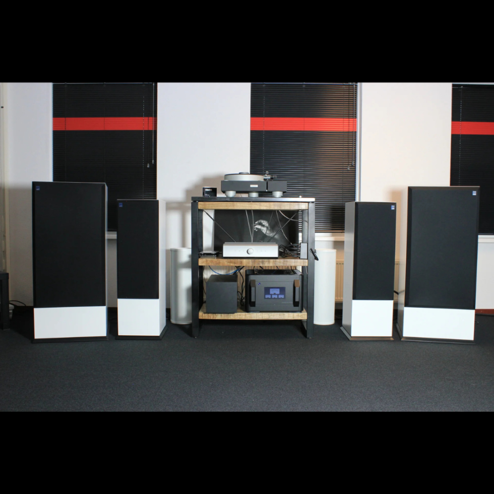 Listening Without Labels: A Blind Comparison of DS Audio and Grado ...